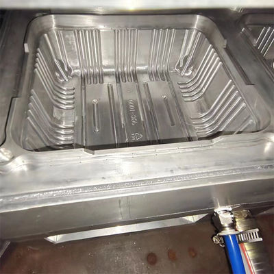 Plastique boîte à fruits thermoformage moule pour la pression positive négative machine à quatre stations