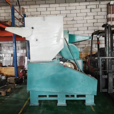 Utilisé 1420rpm Vitesse de rotation Machine de concassage de plastique en papier recyclage 880*1210*1540mm