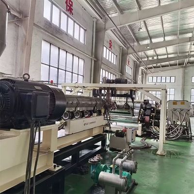 Machine d'extrusion en plastique continue à haute vitesse d'extrusion avec conception de vis personnalisée