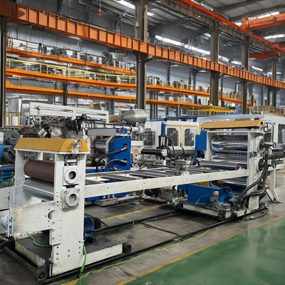 Machines à extruder automatiquement des matières plastiques pour la production de tubes et tuyaux