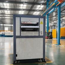 Machine de thermoformage en plastique PVC de 7000 kg avec refroidissement à l'eau et profondeur maximale de formage 220 mm