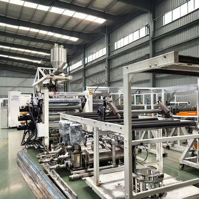 Extrudeuse en plastique de grande capacité avec vis et matrices personnalisées contrôlées par système PLC