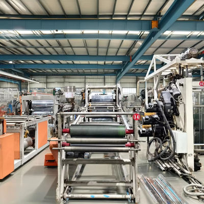 Machine d'extrusion en plastique en continu Système de refroidissement à l'eau Extrudeuse à vis unique