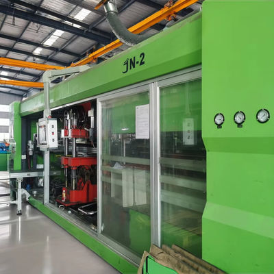 Machine de thermoformage plastique entièrement automatique, machine intégrée à trois stations à pression positive et négative
