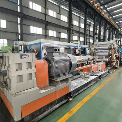 Machine d'extrusion de plastique à haute capacité refroidie à l'eau avec conception de vis personnalisée
